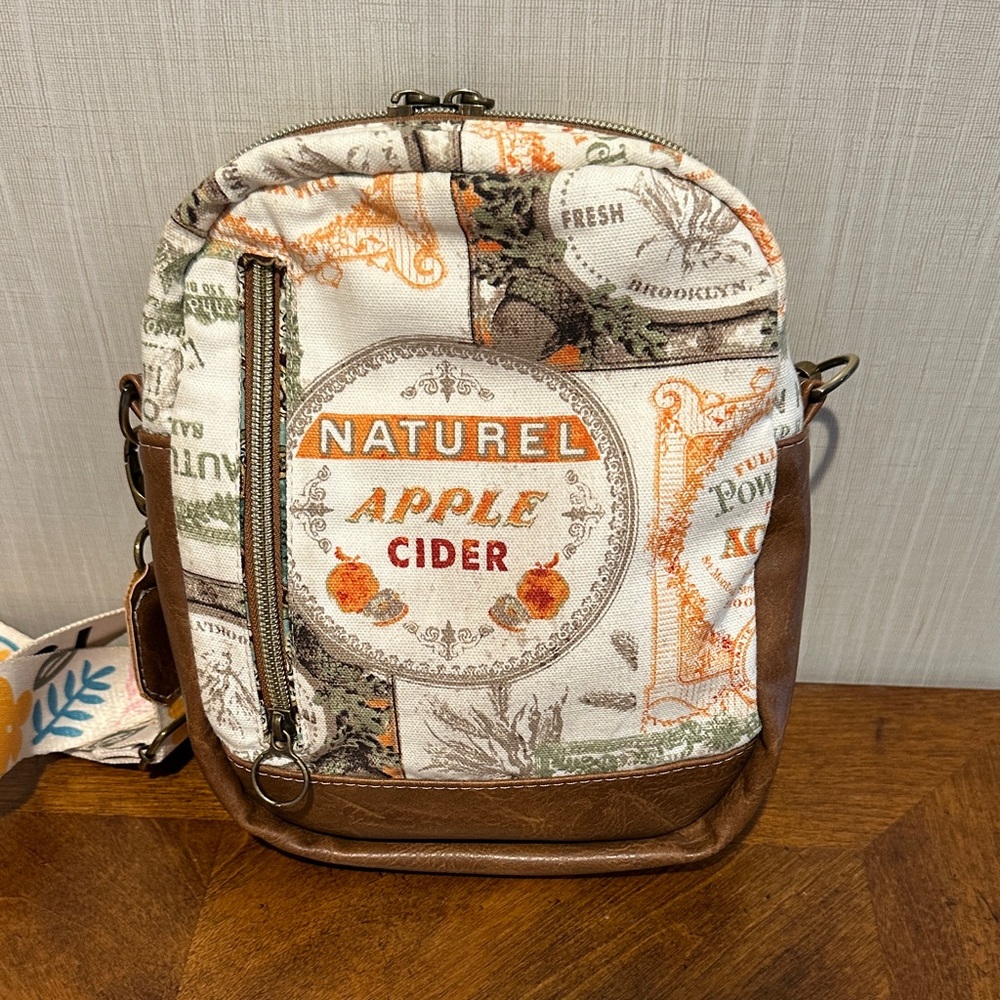 Handmade Naturel Apple Cider Crossbody Bag